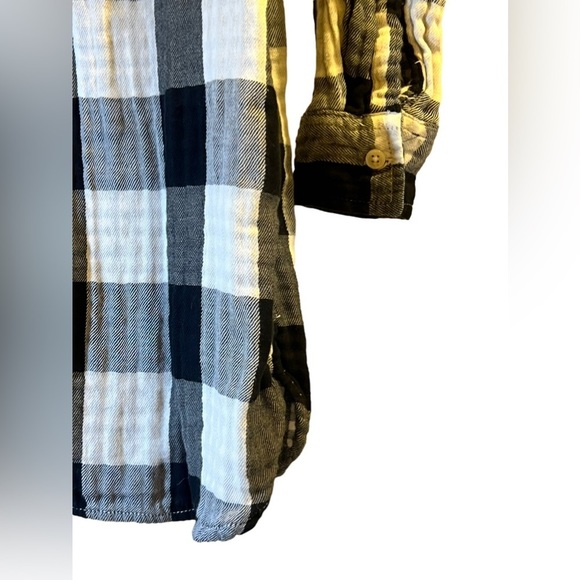 𝅺😎 Joe Fresh Black and White Plaid Long Sleeved Shirt Sz L - Picture 3 of 10